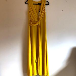 BCBGMAXAZRIA Gown. Size 6.